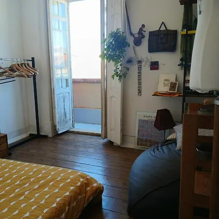 Small Niponic Room At The Republica Das Bananas - Close To The City Center Quarto em Acomodações Particulares *